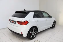 Audi A1 Sportback 25 TFSI intense in Gletscherweiss Metallic