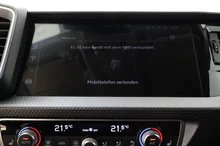 Audi A1 Sportback 25 TFSI intense in Gletscherweiss Metallic