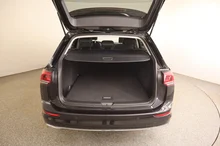 VW Golf Variant Life TDI in schwarz - metallic