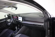 VW Golf Variant Life TDI in schwarz - metallic