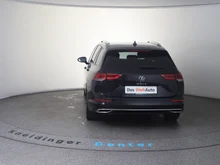 VW Golf Variant Life TDI in schwarz - metallic