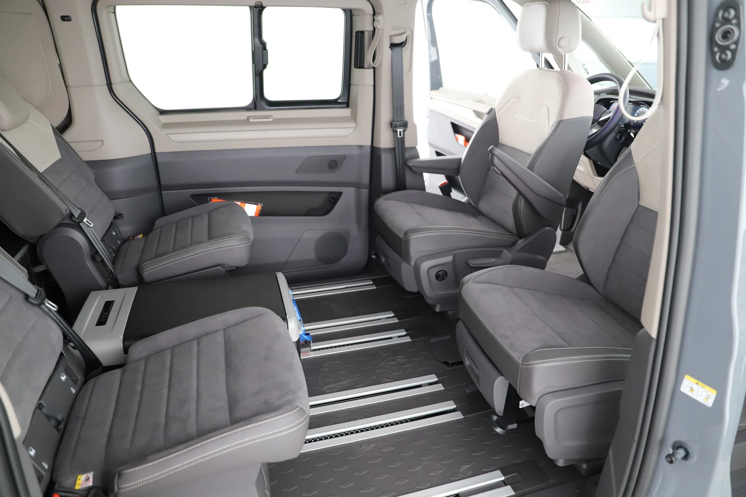 Bild eines VW California Beach Camper eHyb. 180 kW 4M