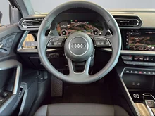 Audi A3 Sportback 30 TFSI in Brillantschwarz