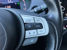 Honda Jazz 1.5 i-MMD Hybrid Executive in Premium Sunlight White Pearl