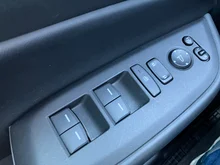 Honda Jazz 1.5 i-MMD Hybrid Executive in Premium Sunlight White Pearl