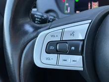 Honda Jazz 1.5 i-MMD Hybrid Executive in Premium Sunlight White Pearl