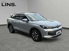 VW Tiguan Friends eTSI DSG in Oyster Silver Metallic