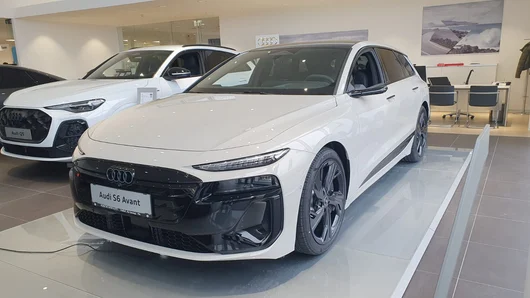 Bild eines Audi S6 Avant e-tron