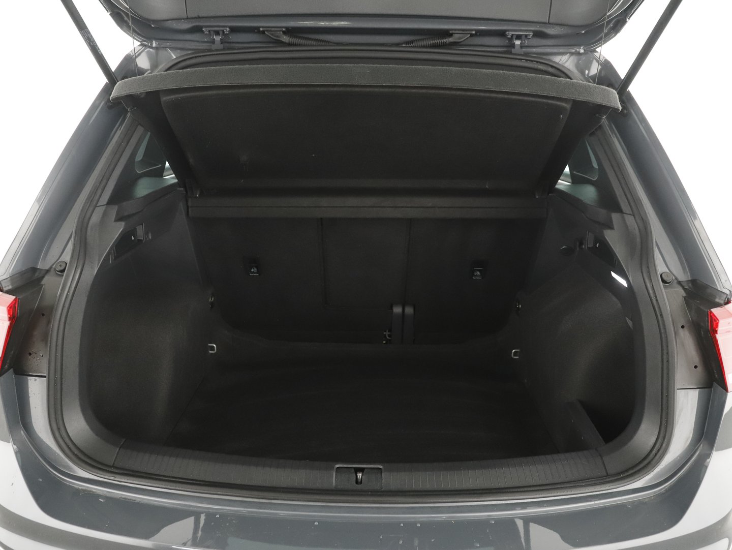 VW Tiguan R-Line TDI SCR 4MOTION DSG | Bild 10 von 12