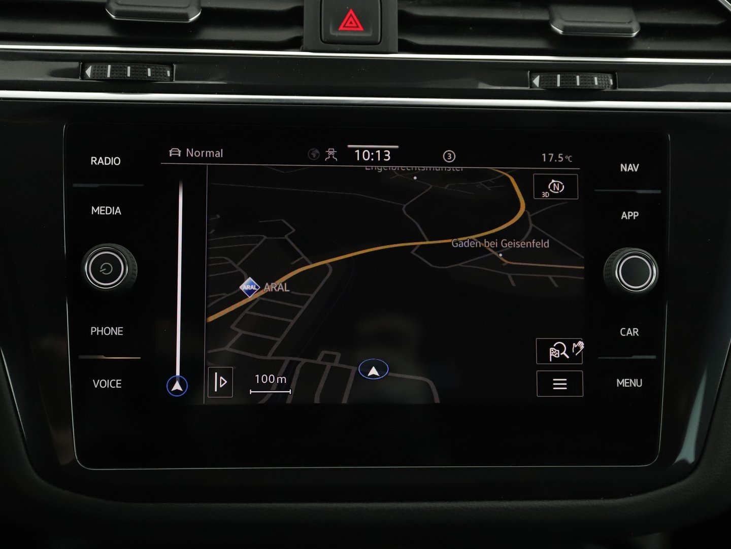 VW Tiguan R-Line TDI SCR 4MOTION DSG | Bild 7 von 12