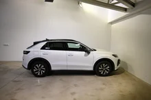 VW T-Roc Life eTSI DSG in Pure White Dach Black Uni