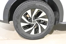 VW T-Roc Life eTSI DSG in Pure White Dach Black Uni