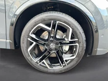 VW Tiguan Sport eHybrid DSG 150 kW in Delfingrau Metallic