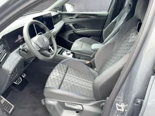 VW Tiguan Sport eHybrid DSG 150 kW in Delfingrau Metallic