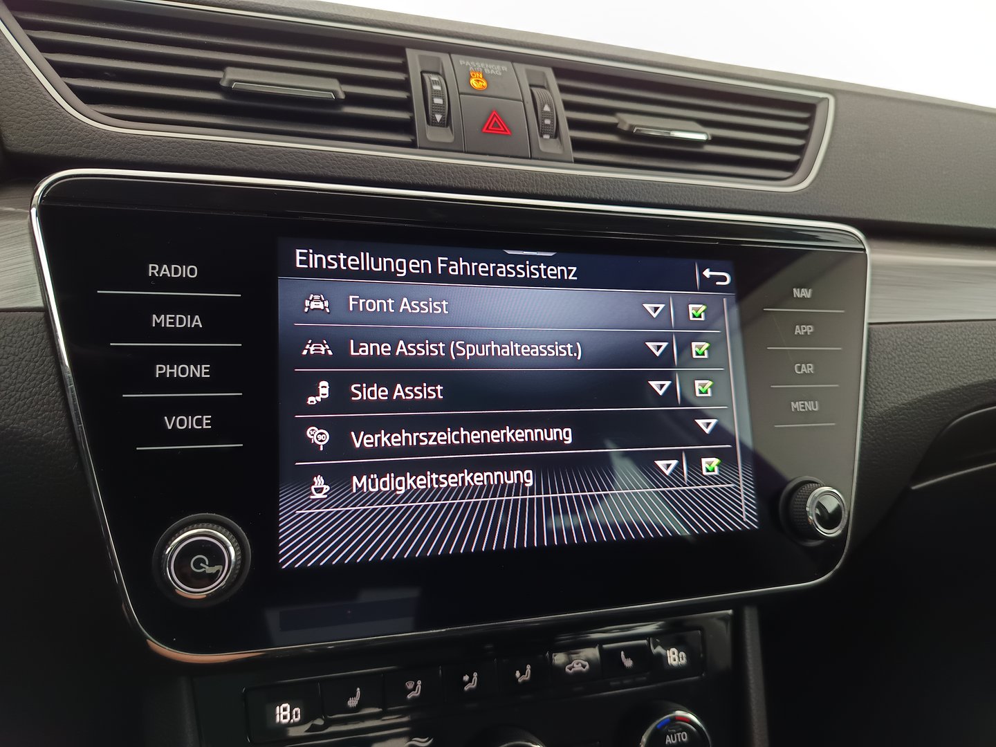 Škoda Superb Style TDI DSG | Bild 26 von 34