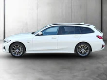 BMW 3xx 330e PHEV xDrive Touring Aut. in weiss - normal