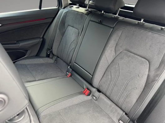 Bild eines Golf Variant Business mHeV DSG