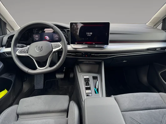 Bild eines Golf Variant Business mHeV DSG