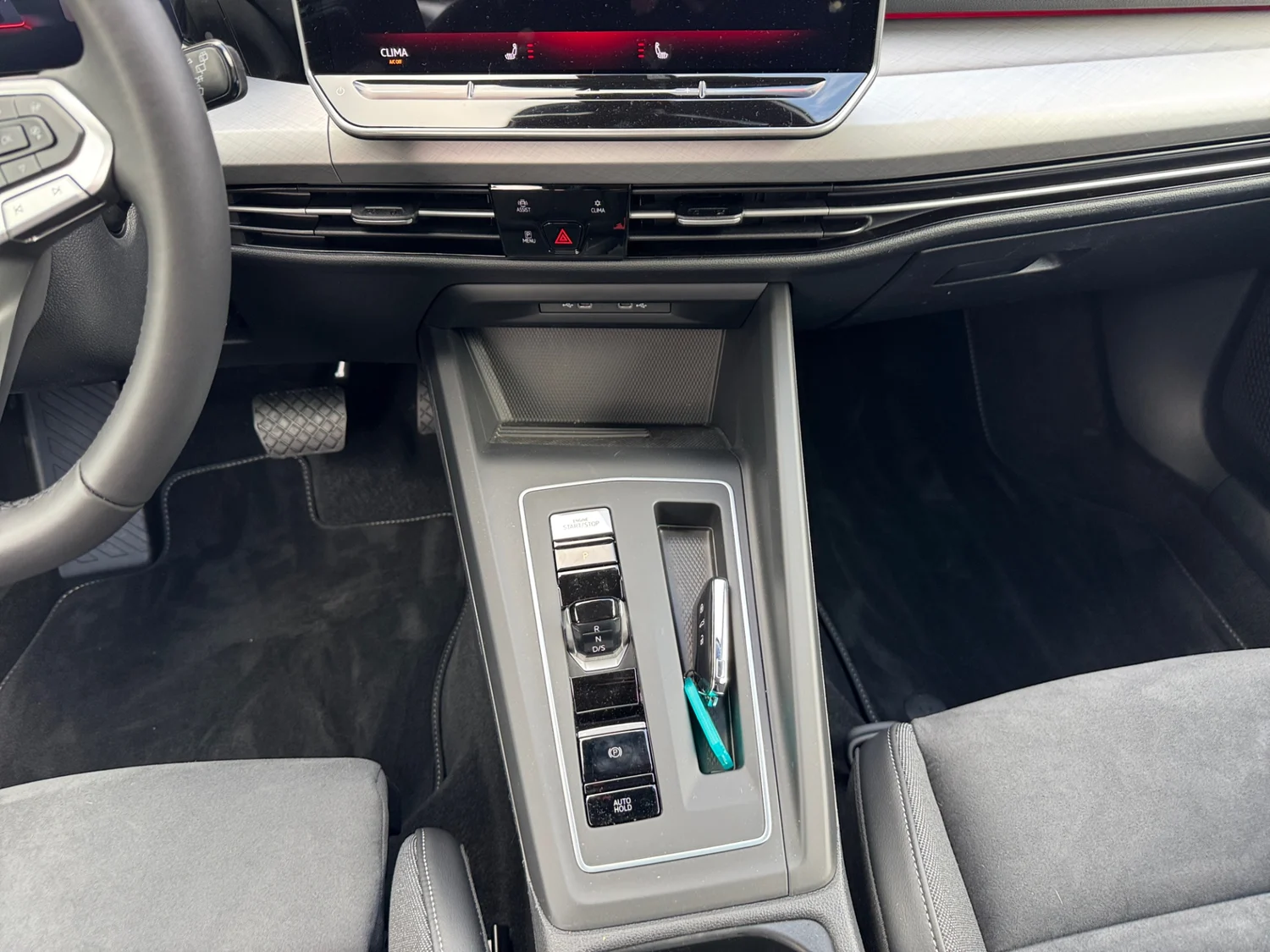 Bild eines Golf Variant Business mHeV DSG