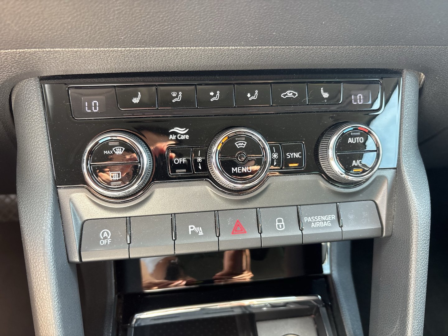 Škoda KAROQ Style TSI DSG ACT | Bild 15 von 17