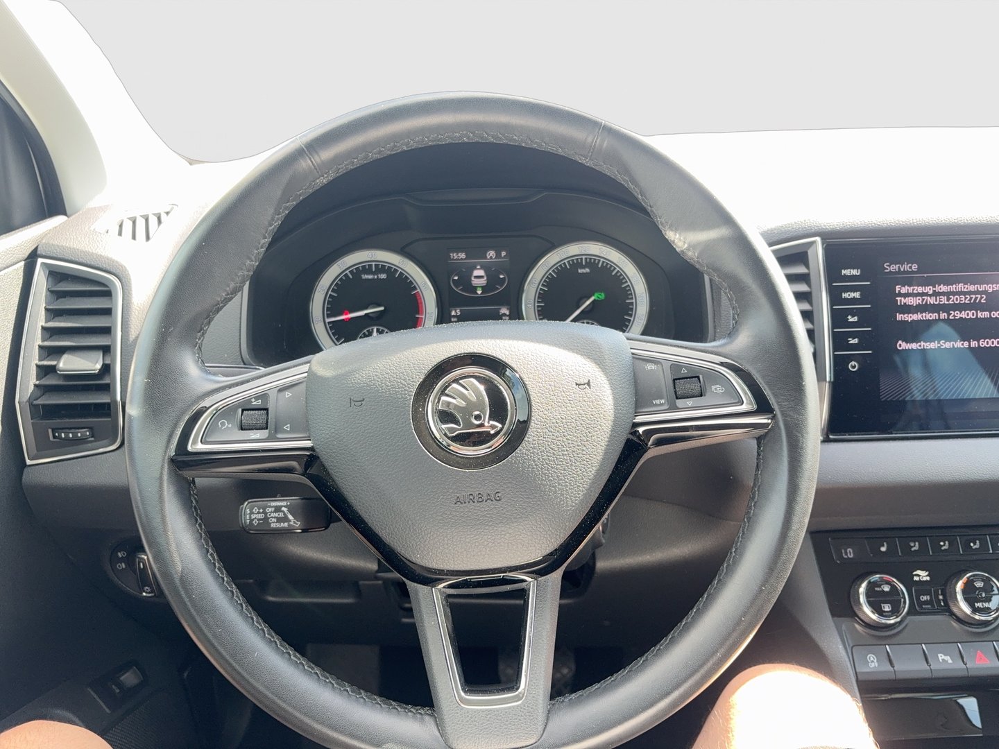 Škoda KAROQ Style TSI DSG ACT | Bild 10 von 17