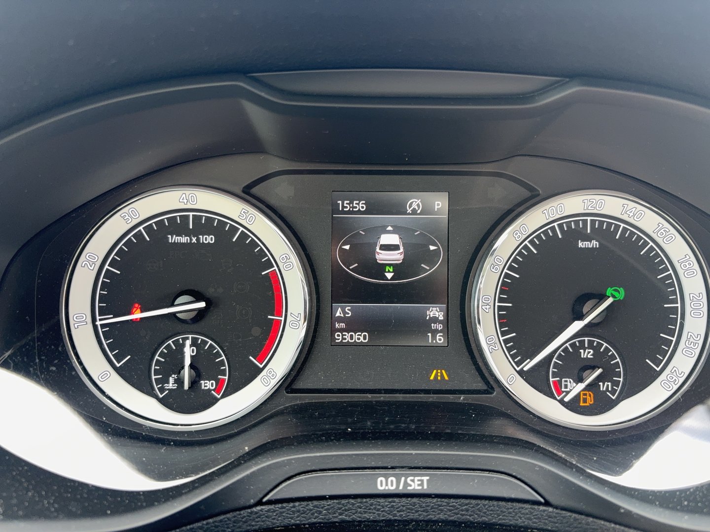 Škoda KAROQ Style TSI DSG ACT | Bild 11 von 17