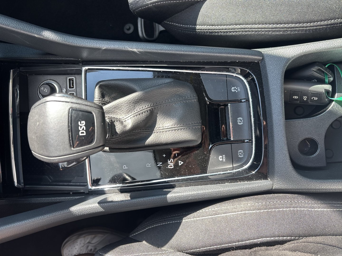 Škoda KAROQ Style TSI DSG ACT | Bild 16 von 17