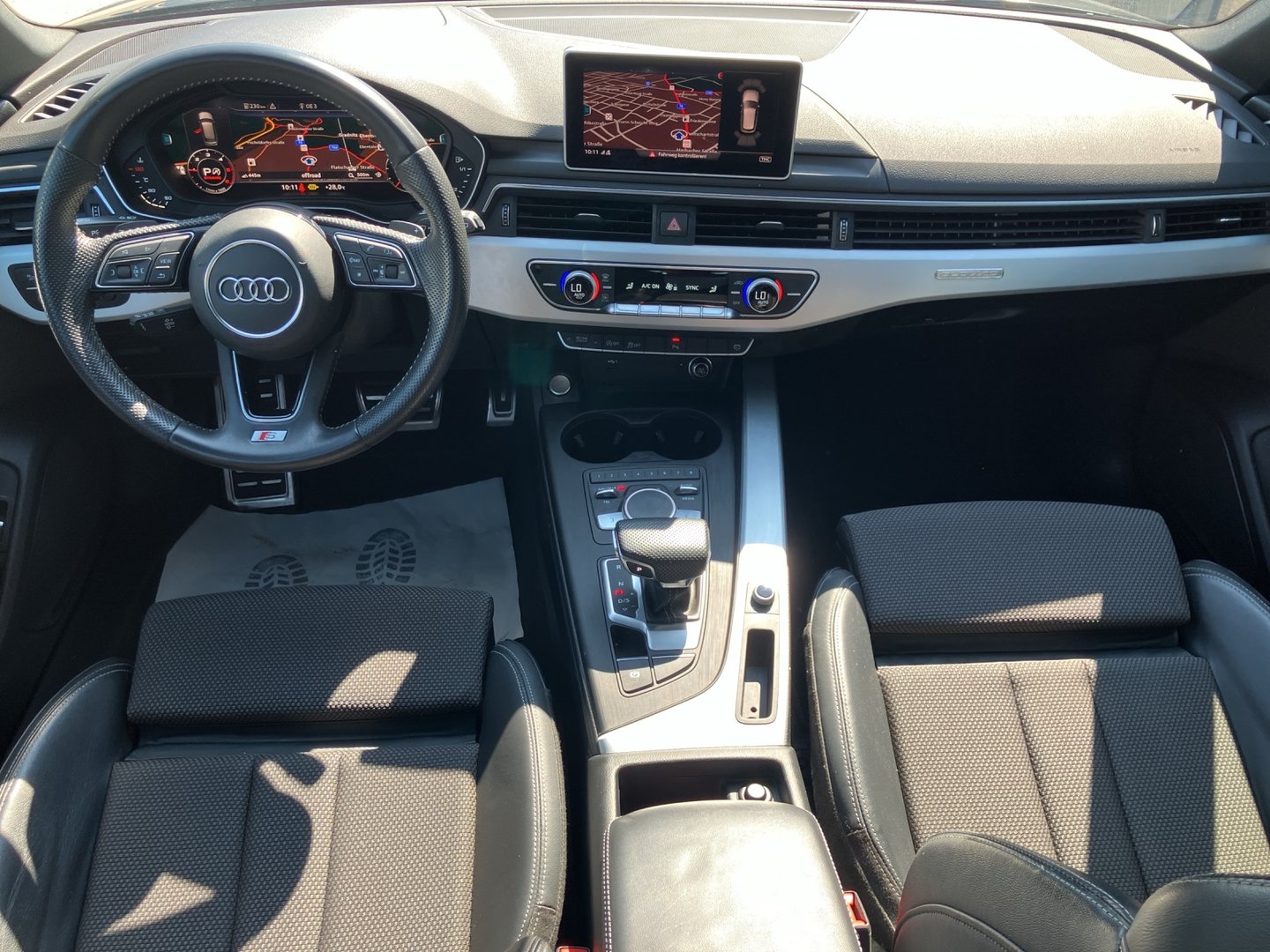 Audi A4 Avant 2.0 TDI quattro Sport | Bild 13 von 17