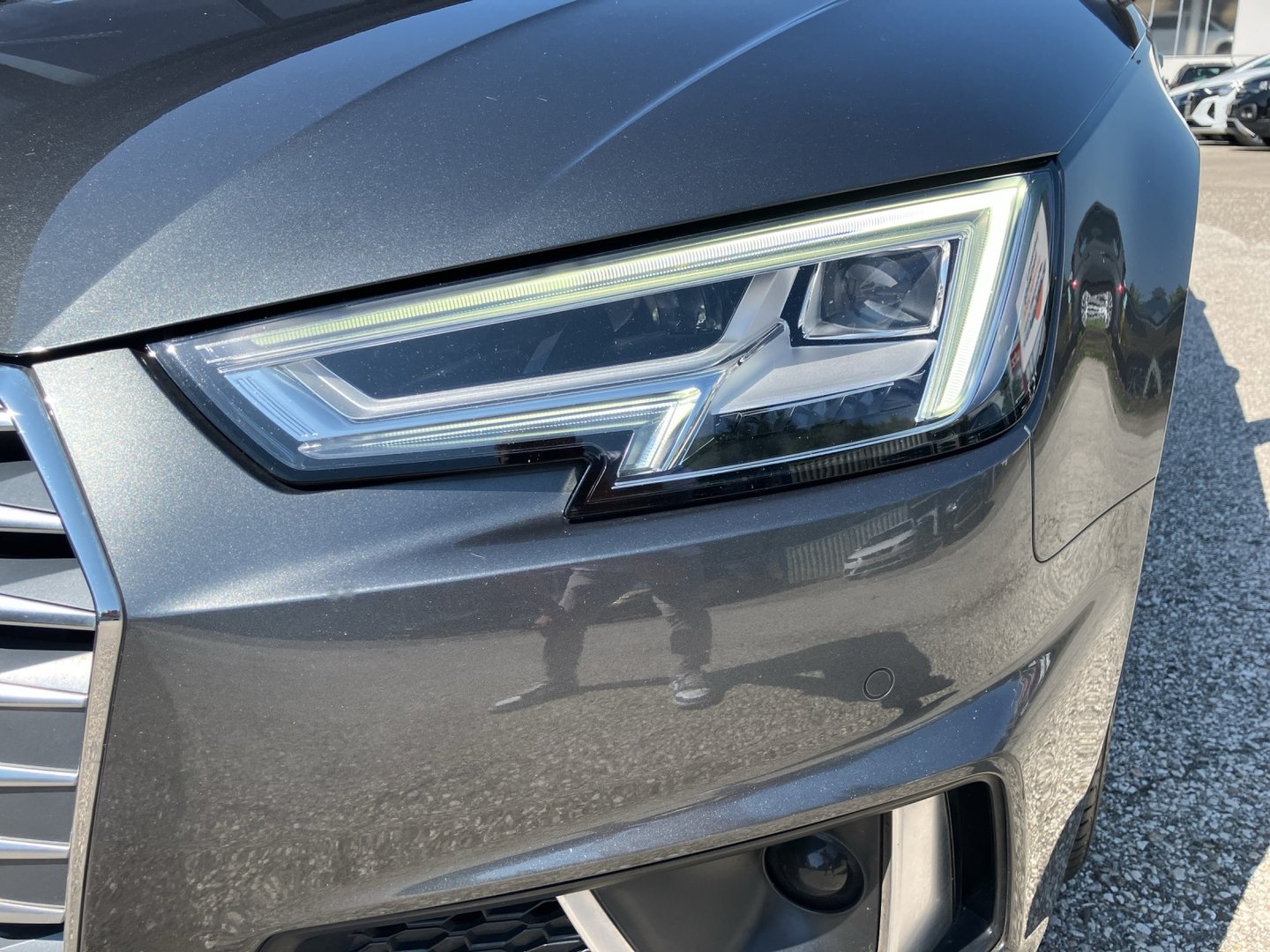 Audi A4 Avant 2.0 TDI quattro Sport | Bild 5 von 17