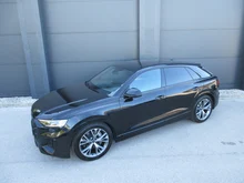 Audi Q8 e-hybrid quattro 290 kW in 0E Mythosschwarz Metallic