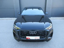 Audi Q8 e-hybrid quattro 290 kW in 0E Mythosschwarz Metallic