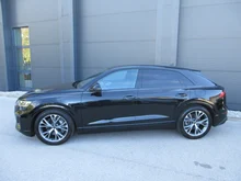 Audi Q8 e-hybrid quattro 290 kW in 0E Mythosschwarz Metallic