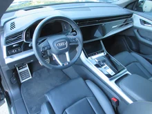 Audi Q8 e-hybrid quattro 290 kW in 0E Mythosschwarz Metallic