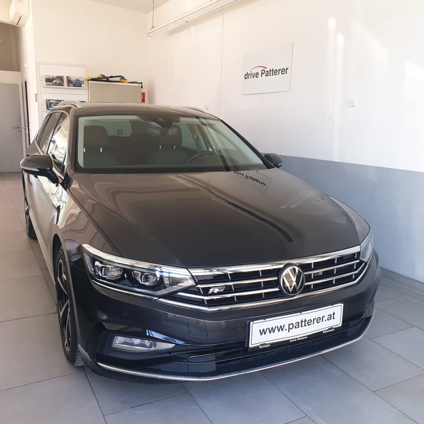 VW Passat Variant Elegance TDI 4MOTION DSG