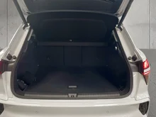 Audi Q3 TFSI 110 kW  intense in Gletscherweiß Metallic