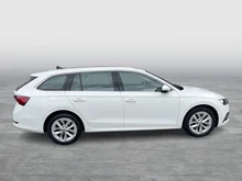 Škoda Octavia Combi 4x4 Style TDI DSG in Candy-Weiss
