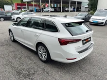 Škoda Octavia Combi 4x4 Style TDI DSG in Candy-Weiss
