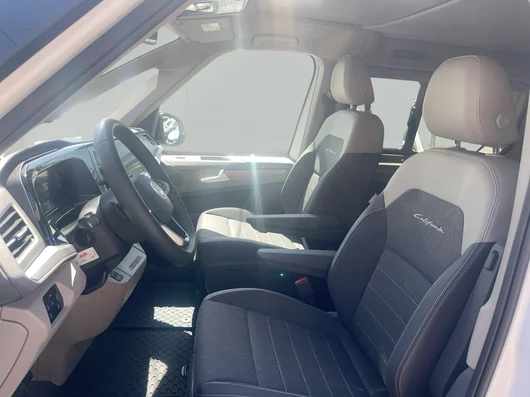 Bild eines VW California Ocean eHybrid 180 kW 4M