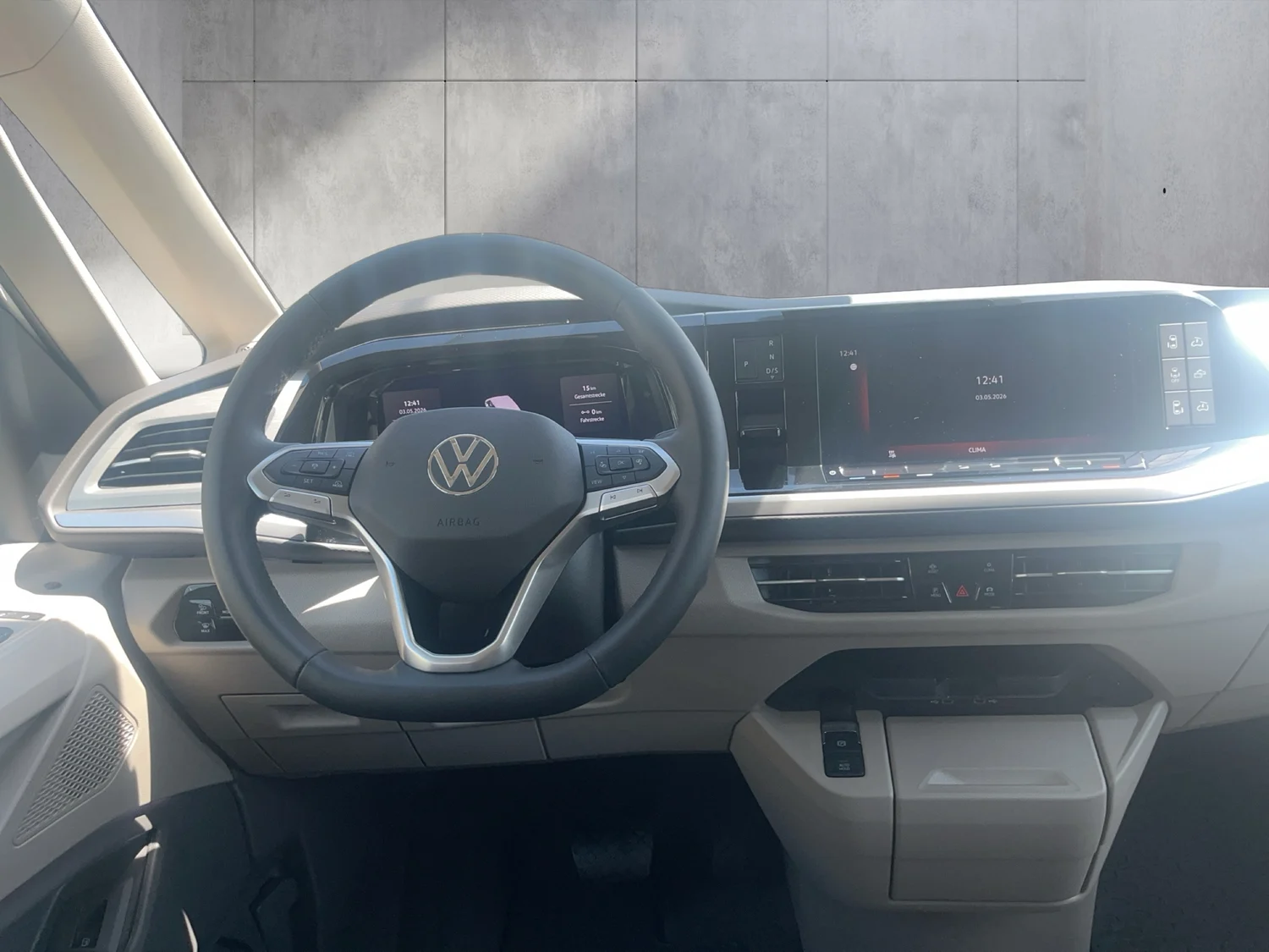 Bild eines VW California Ocean eHybrid 180 kW 4M