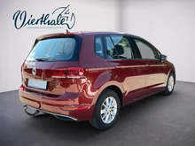 VW Golf Sportsvan Comfortline TSI in Cranberry Red Metallic