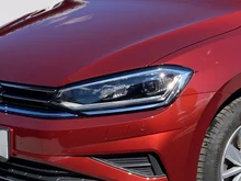 VW Golf Sportsvan Comfortline TSI in Cranberry Red Metallic