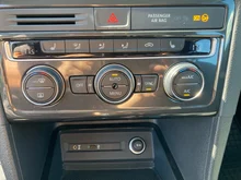 VW Golf Sportsvan Comfortline TSI in Cranberry Red Metallic