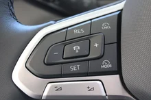 VW T-Roc Life eTSI DSG in Wolf Grey