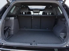 VW Tayron Sport eHybrid DSG 200kW in Grenadillschwarz Metallic