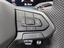 VW Tayron Sport eHybrid DSG 200kW in Grenadillschwarz Metallic