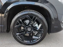 VW Tayron Sport eHybrid DSG 200kW in Grenadillschwarz Metallic