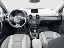 Thumbnail-Foto von Fahrzeug