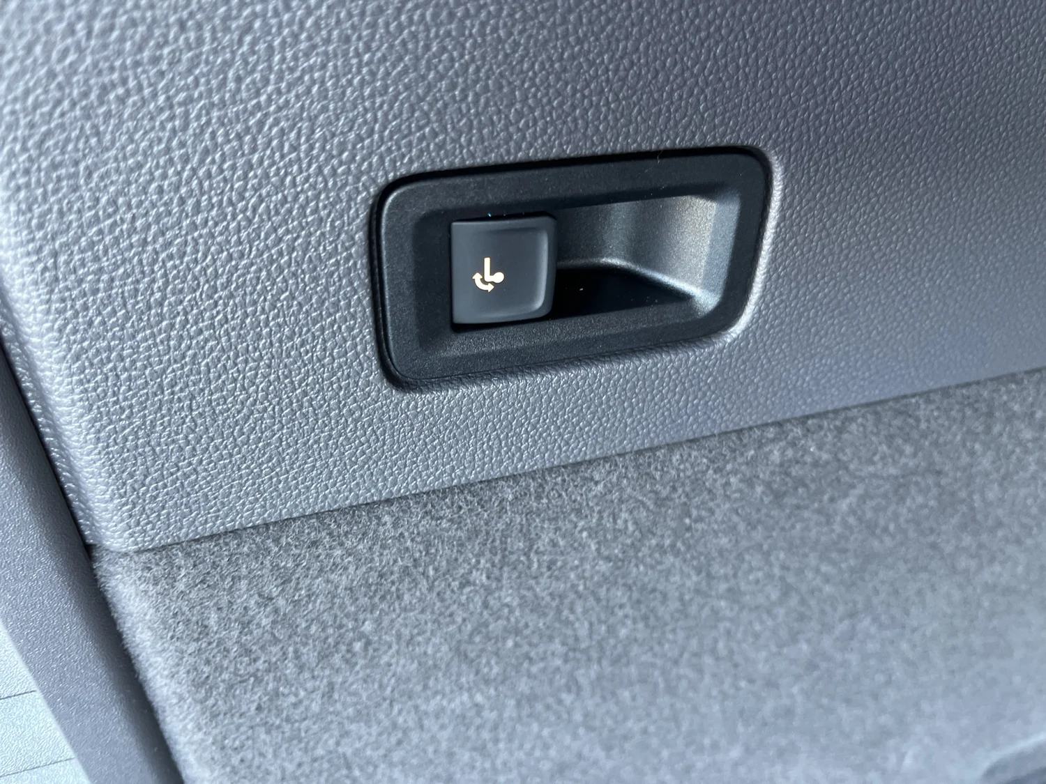 Bild eines VW Multivan Business ÜH TDI