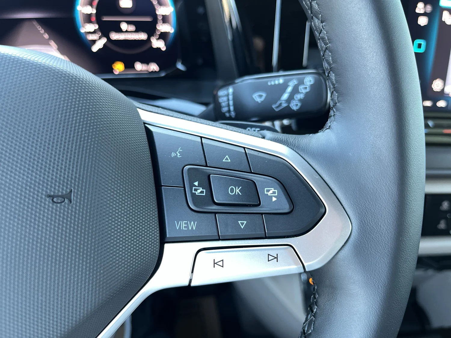 Bild eines VW Multivan Business ÜH TDI