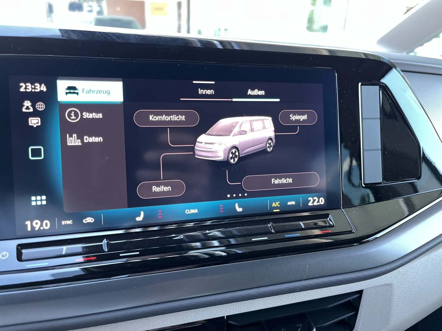 Bild eines VW Multivan Business ÜH TDI